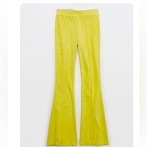 LIME GREEN VELOUR VELVET FLARE PANTS AERIE SIZE XL groovy